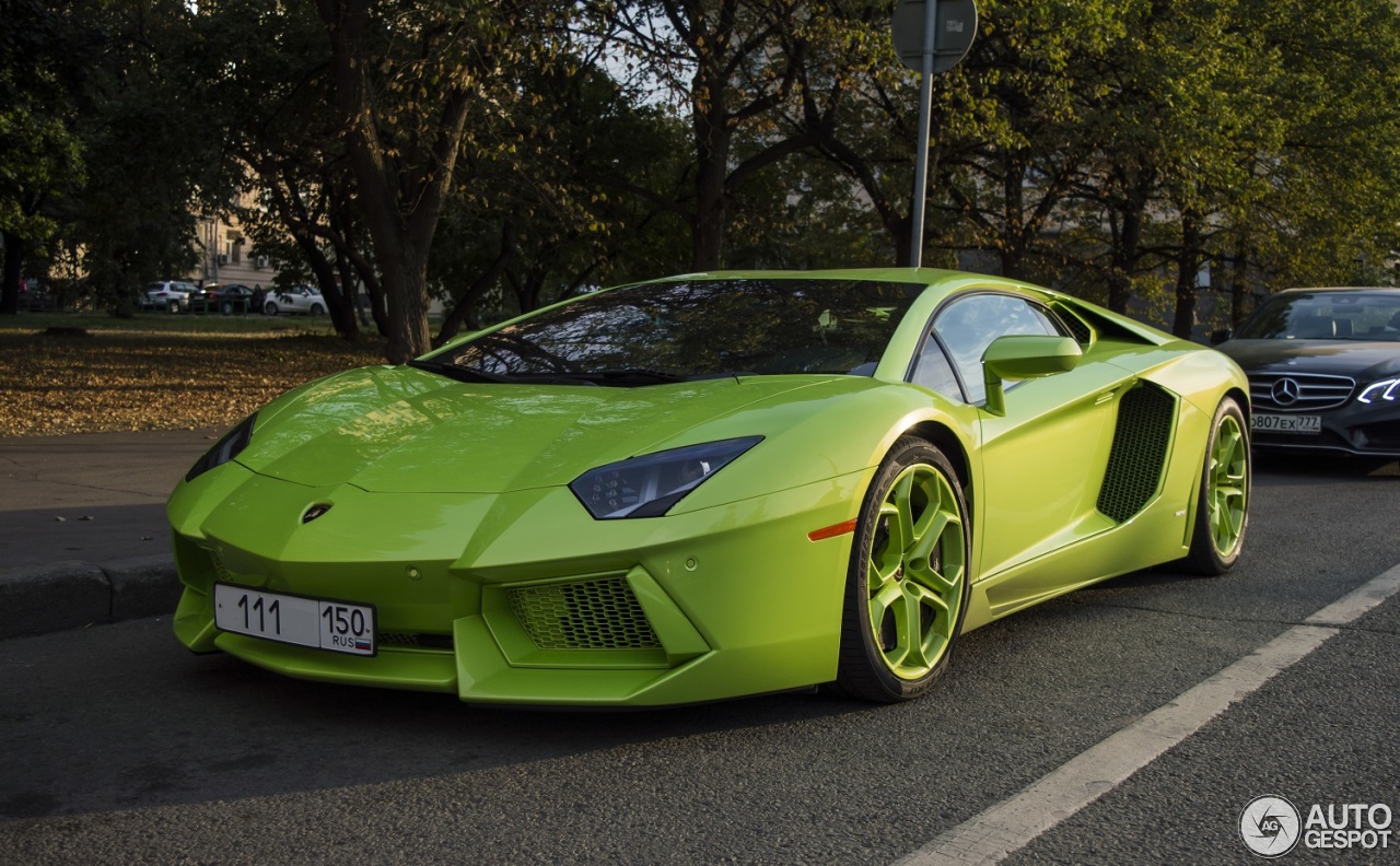 Lamborghini Aventador LP700-4