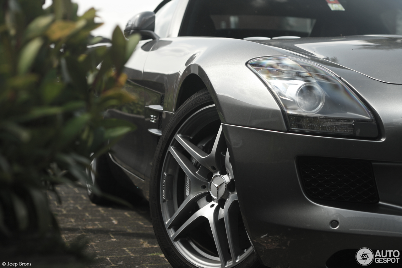 Mercedes-Benz SLS AMG Roadster