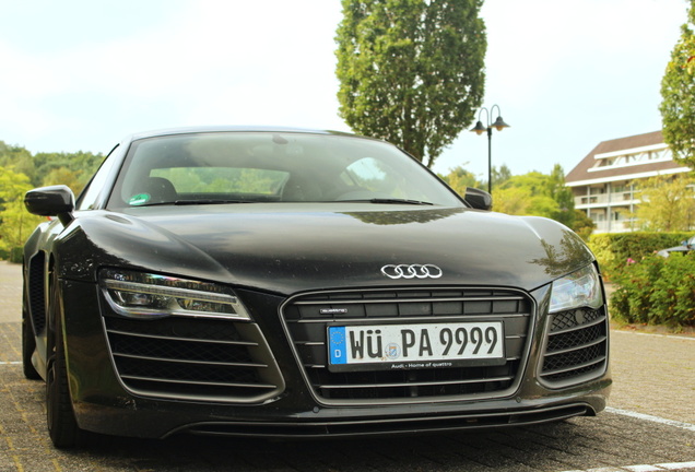 Audi R8 V10 Plus 2013