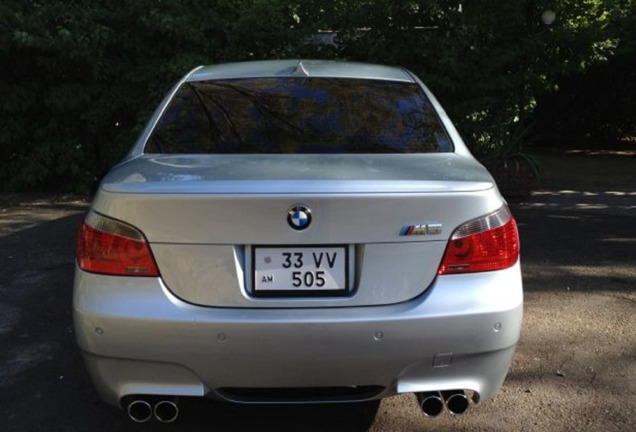 BMW M5 E60 2005