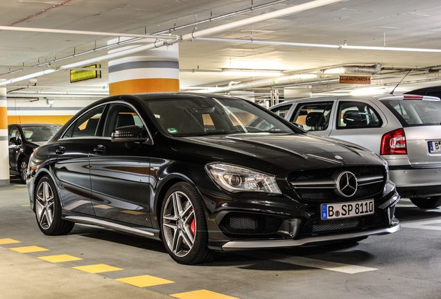 Mercedes-Benz CLA 45 AMG C117