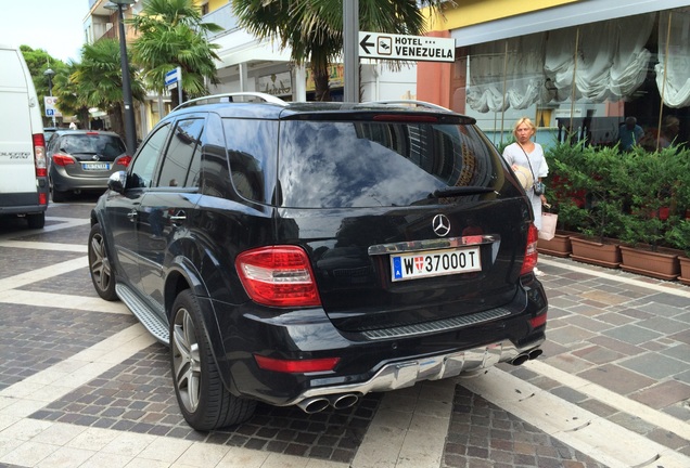 Mercedes-Benz ML 63 AMG W164 2009