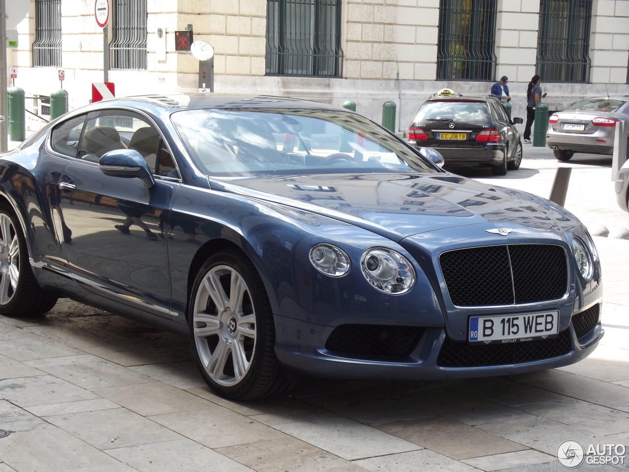 Bentley Continental GT V8