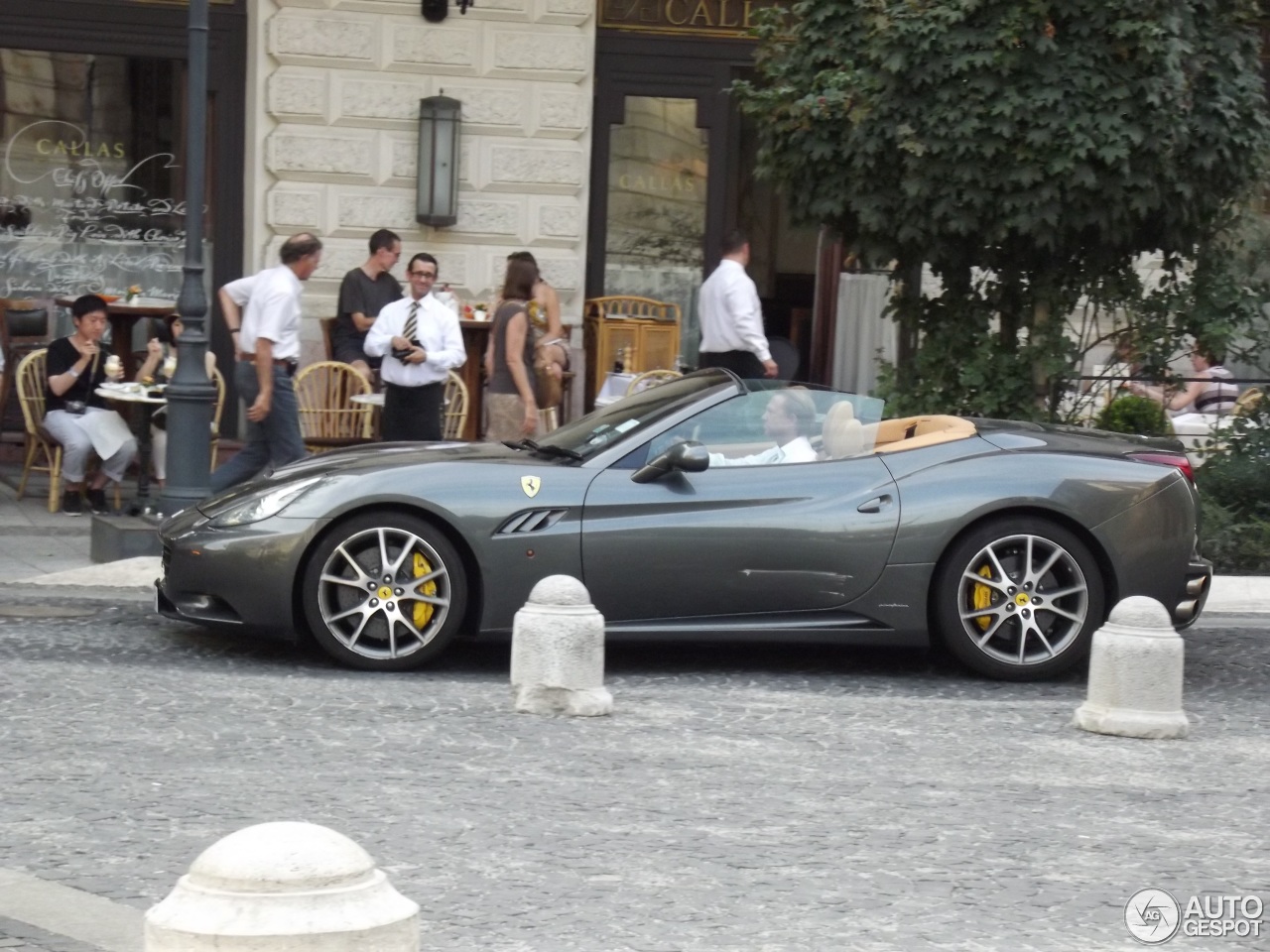 Ferrari California