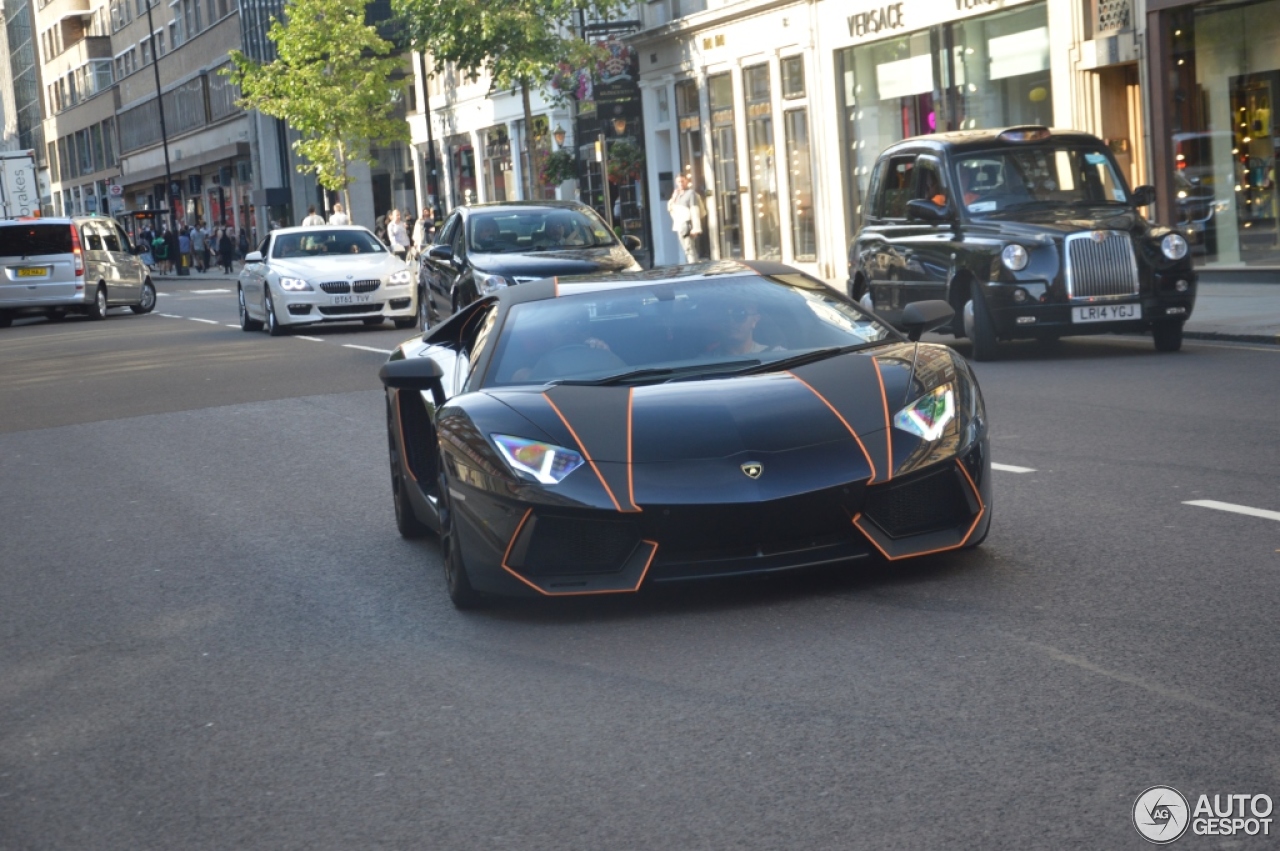 Lamborghini Aventador LP700-4