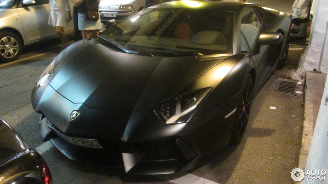 Lamborghini Aventador LP700-4