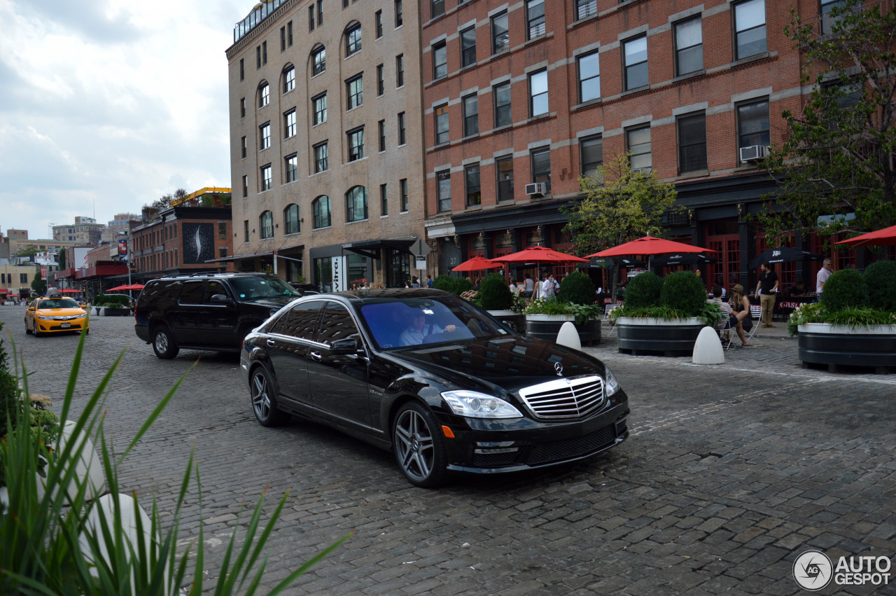 Mercedes-Benz S 63 AMG W221 2011