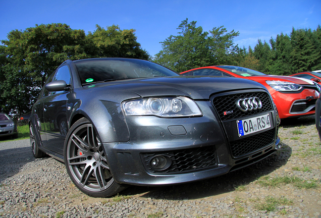 Audi RS4 Avant B7