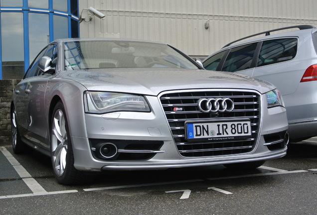 Audi S8 D4