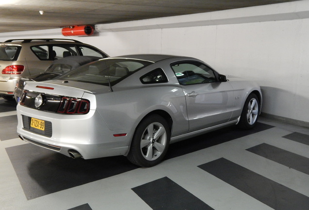 Ford Mustang GT 2013