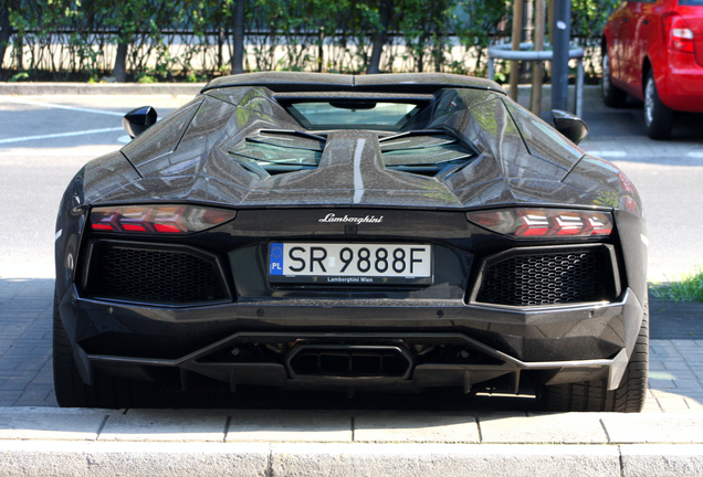 Lamborghini Aventador LP700-4 Roadster