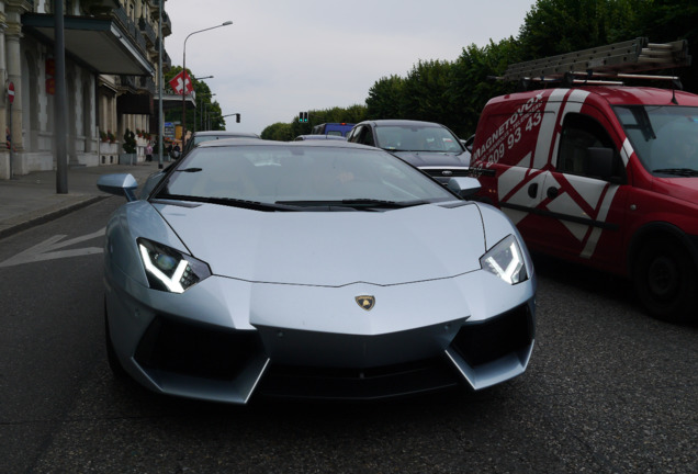 Lamborghini Aventador LP700-4 Roadster