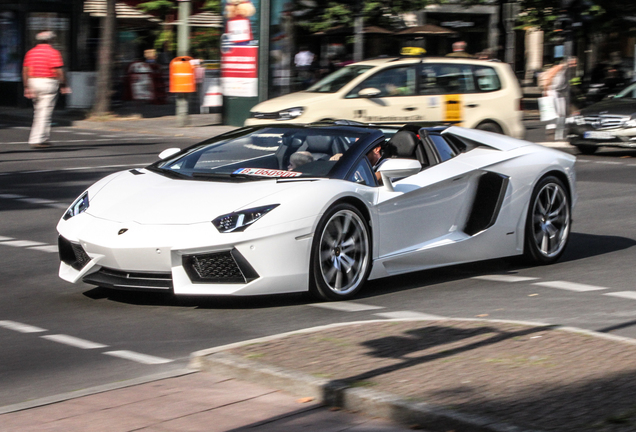 Lamborghini Aventador LP700-4 Roadster