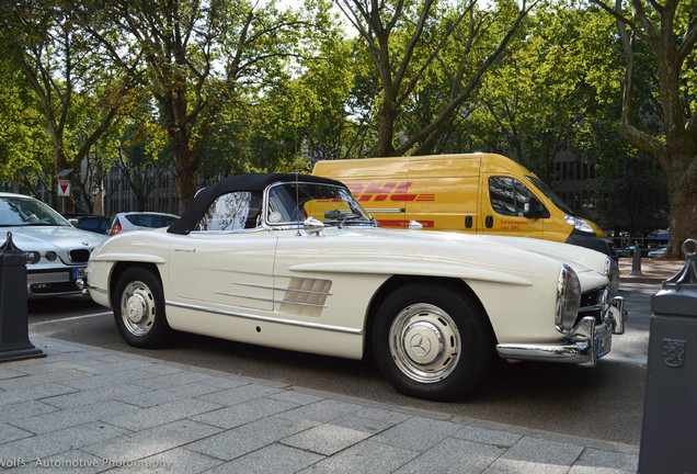 Mercedes-Benz 300SL Roadster