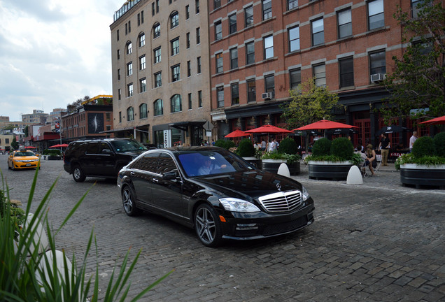 Mercedes-Benz S 63 AMG W221 2011