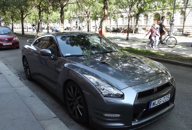 Nissan GT-R 2011