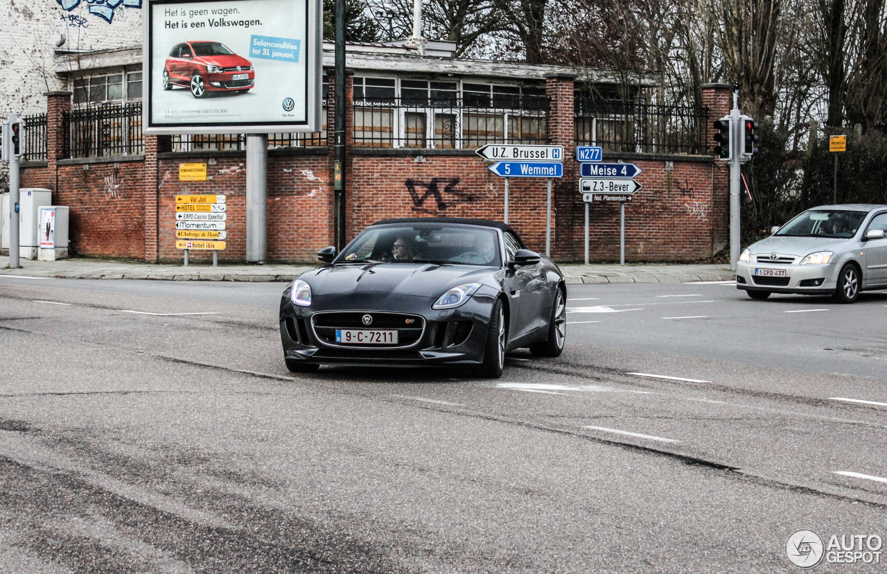 Jaguar F-TYPE S Convertible