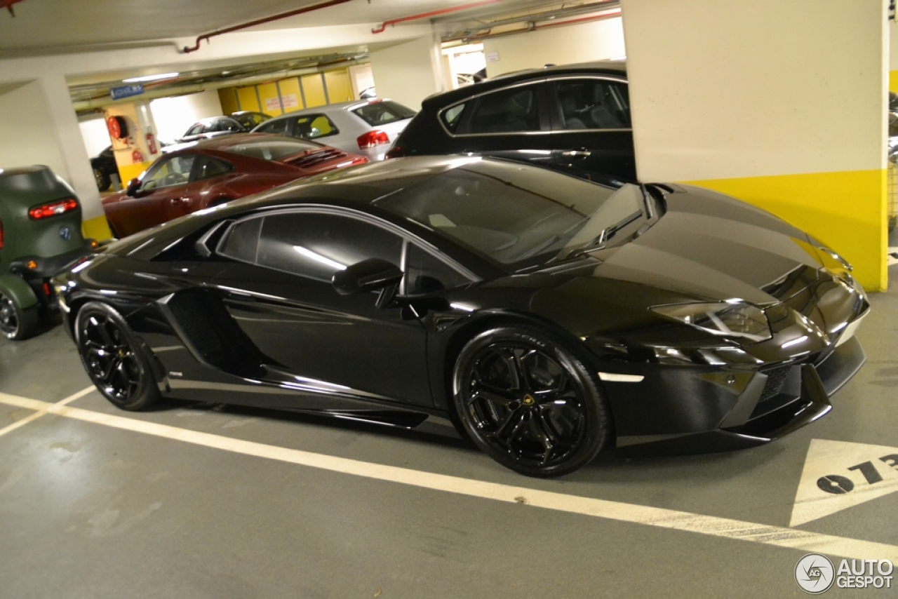 Lamborghini Aventador LP700-4