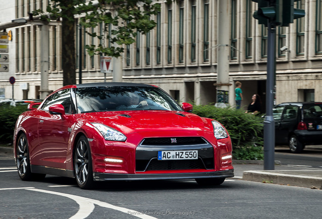 Nissan GT-R 2013