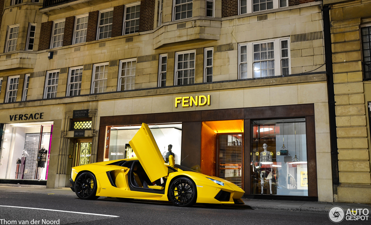 Lamborghini Aventador LP700-4