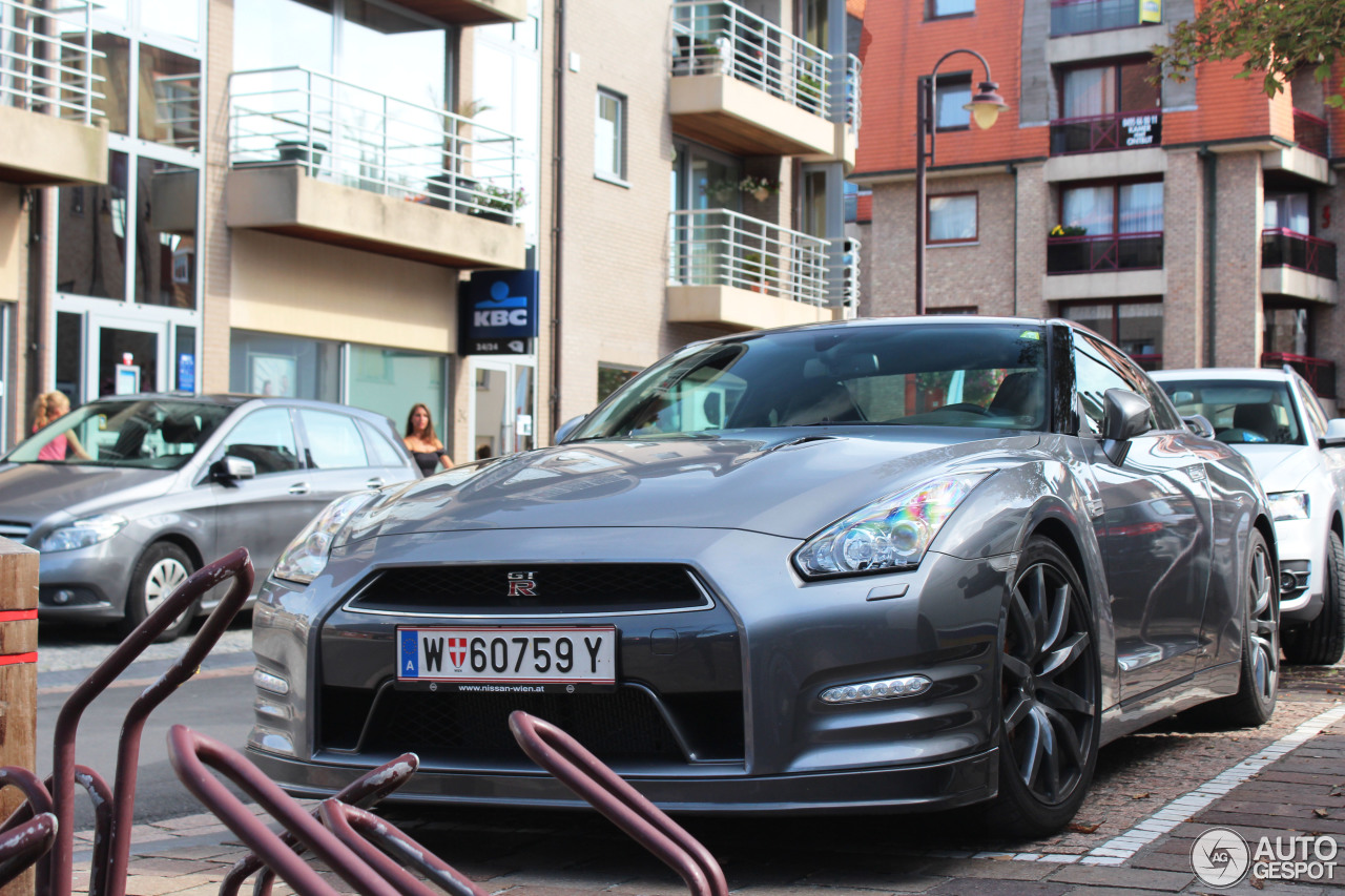 Nissan GT-R 2011