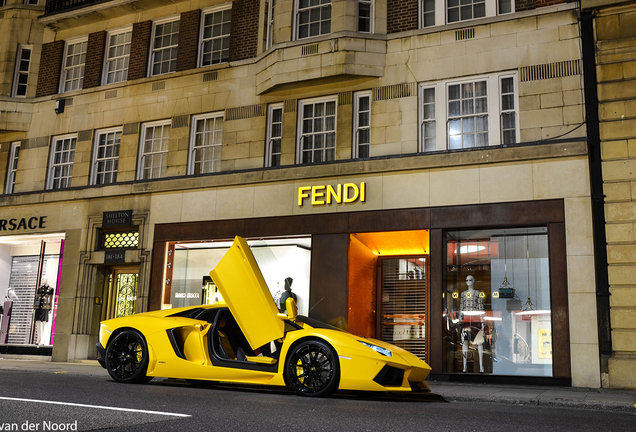 Lamborghini Aventador LP700-4