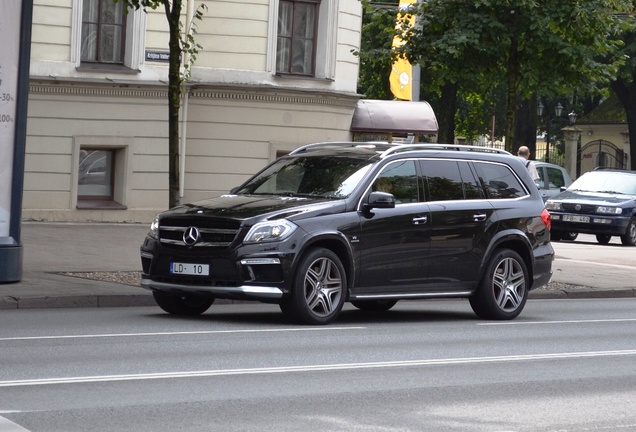 Mercedes-Benz GL 63 AMG X166