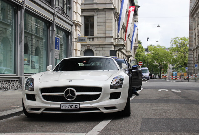 Mercedes-Benz SLS AMG Roadster