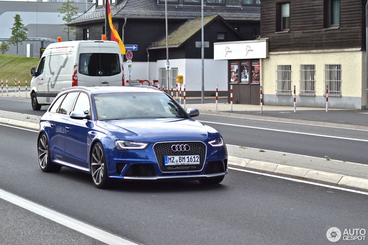 Audi RS4 Avant B8