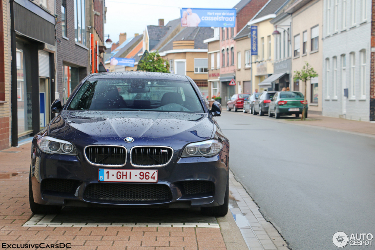 BMW M5 F10 2011