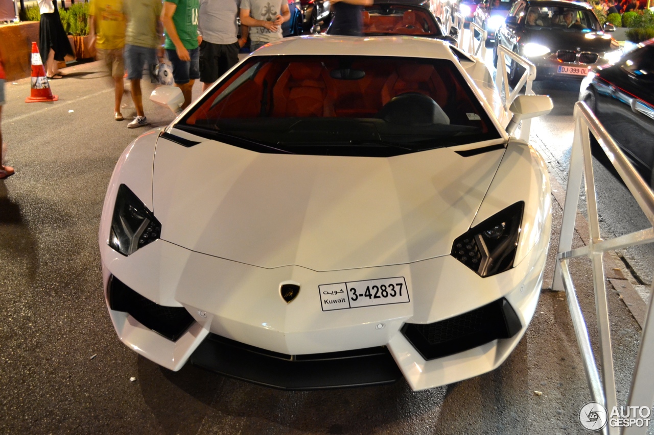 Lamborghini Aventador LP700-4