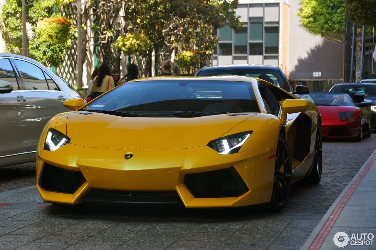 Lamborghini Aventador LP700-4