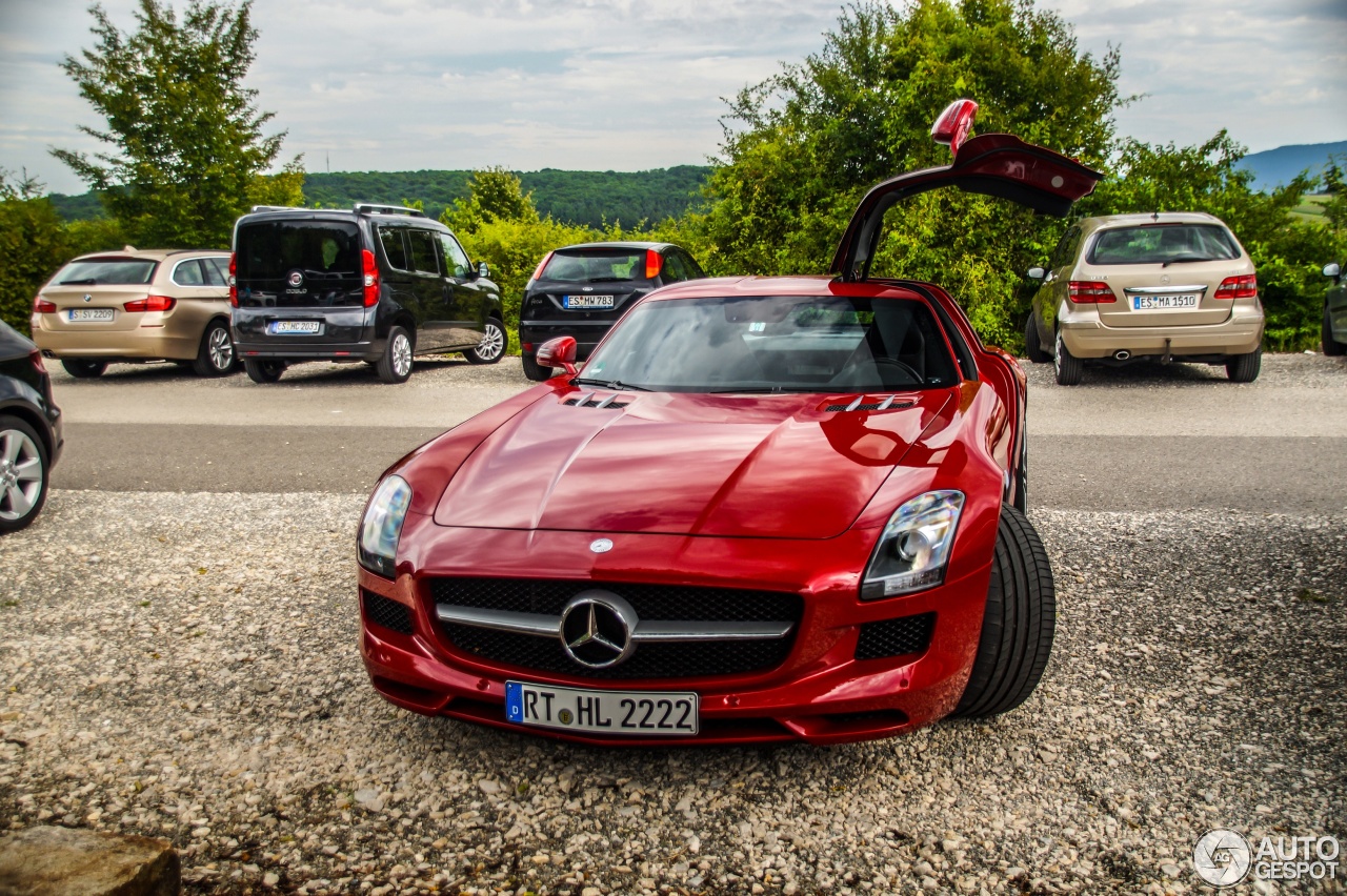 Mercedes-Benz SLS AMG