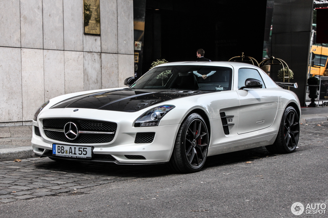 Mercedes-Benz SLS AMG GT Final Edition