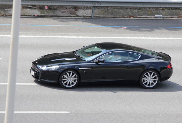 Aston Martin DB9