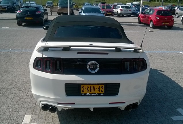 Ford Mustang GT California Special Convertible 2013