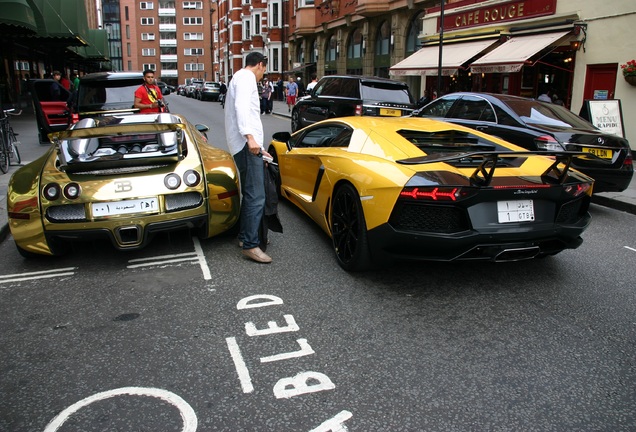 Lamborghini Aventador LP700-4