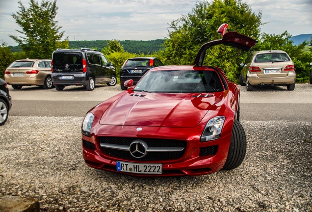 Mercedes-Benz SLS AMG