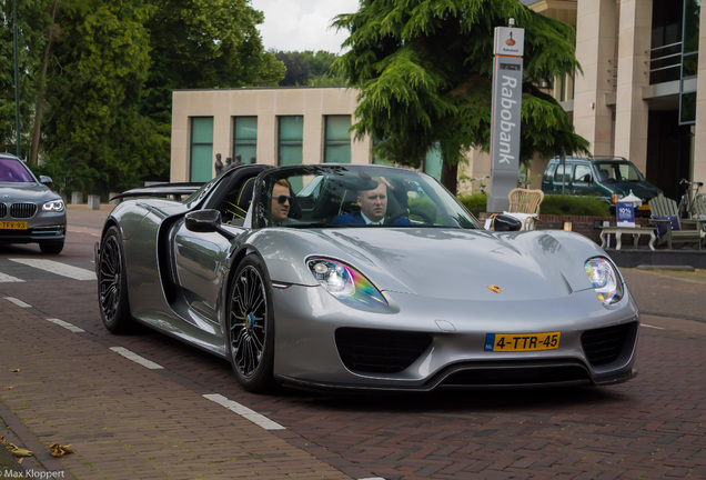 Porsche 918 Spyder Weissach Package