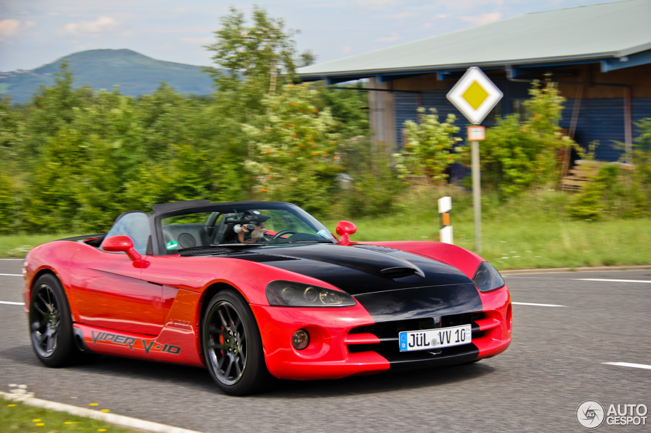 Dodge Viper SRT-10 Roadster 2003