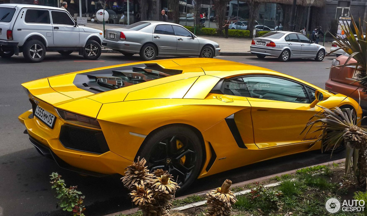 Lamborghini Aventador LP700-4