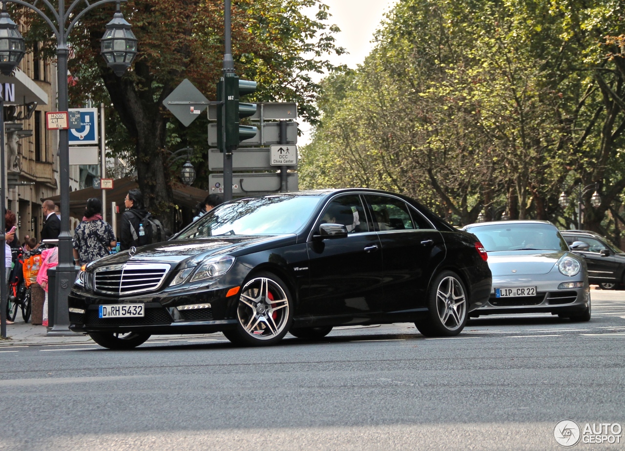 Mercedes-Benz E 63 AMG W212 V8 Biturbo