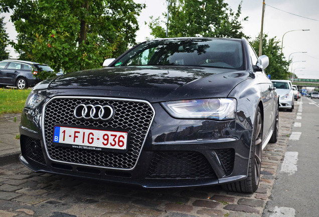 Audi RS4 Avant B8