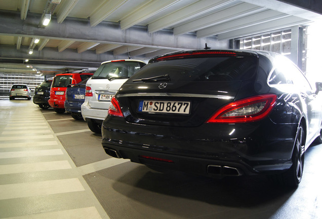 Mercedes-Benz CLS 63 AMG X218 Shooting Brake