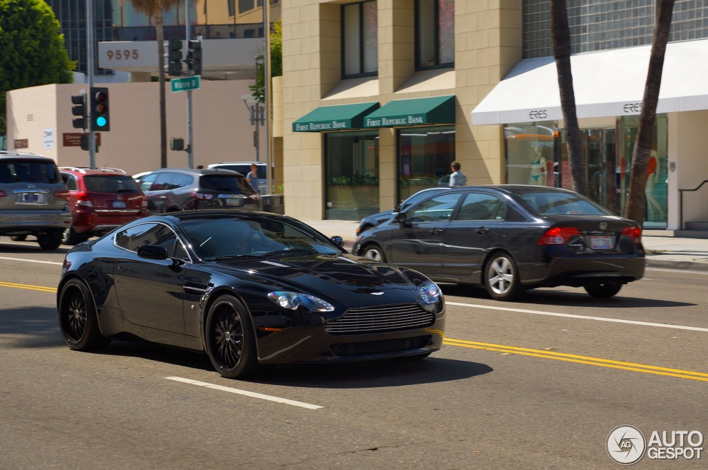 Aston Martin V8 Vantage