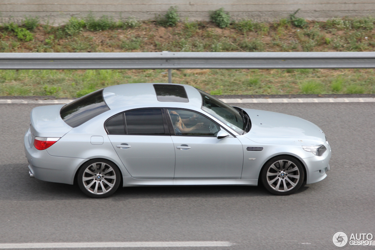 BMW M5 E60 2005