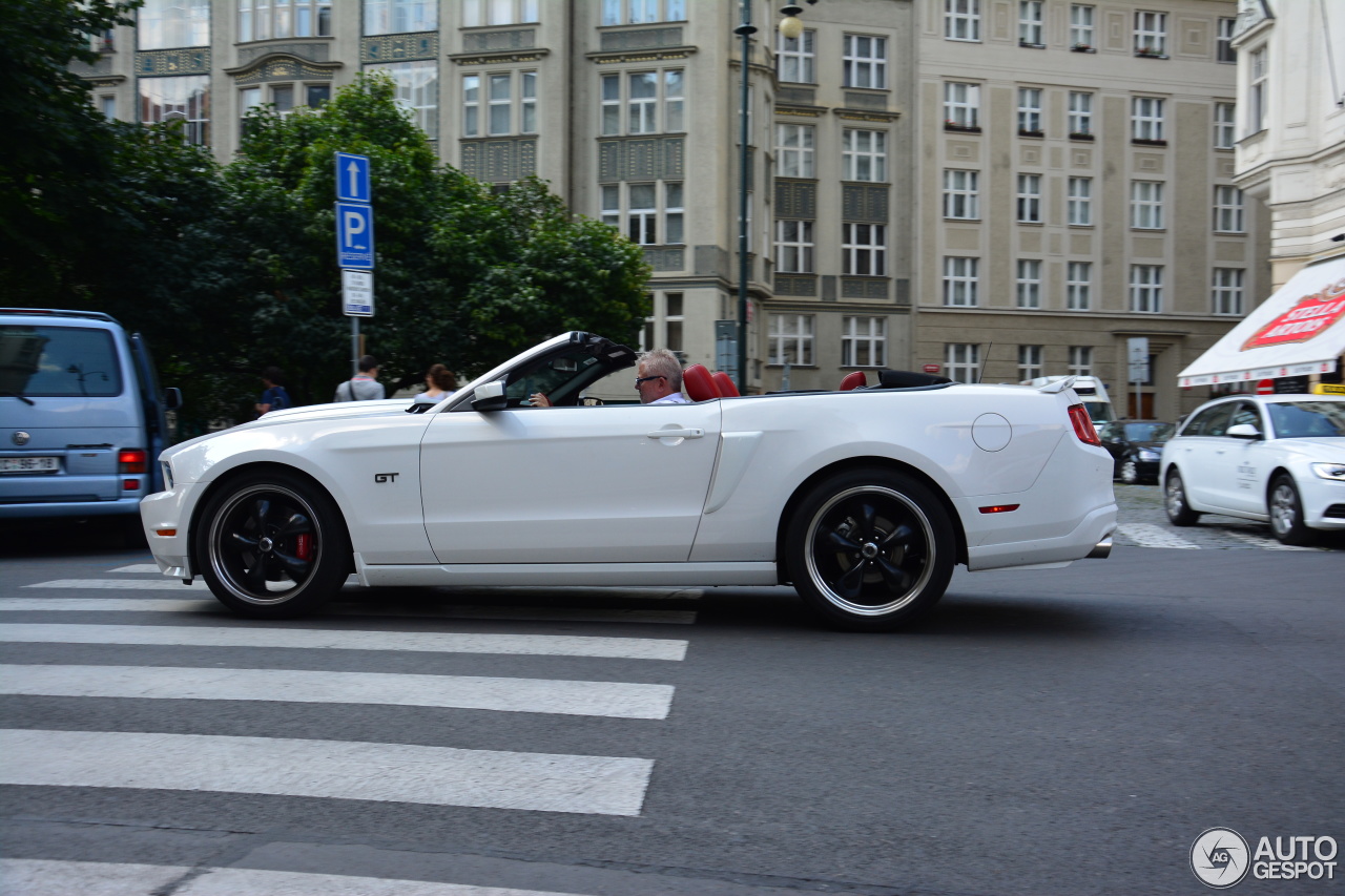 Ford Mustang GT Convertible 2010