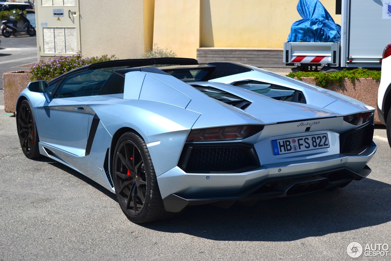 Lamborghini Aventador LP700-4 Roadster