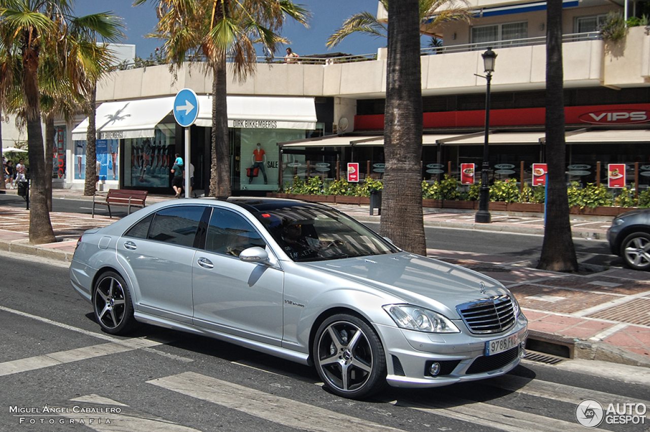 Mercedes-Benz S 65 AMG V221