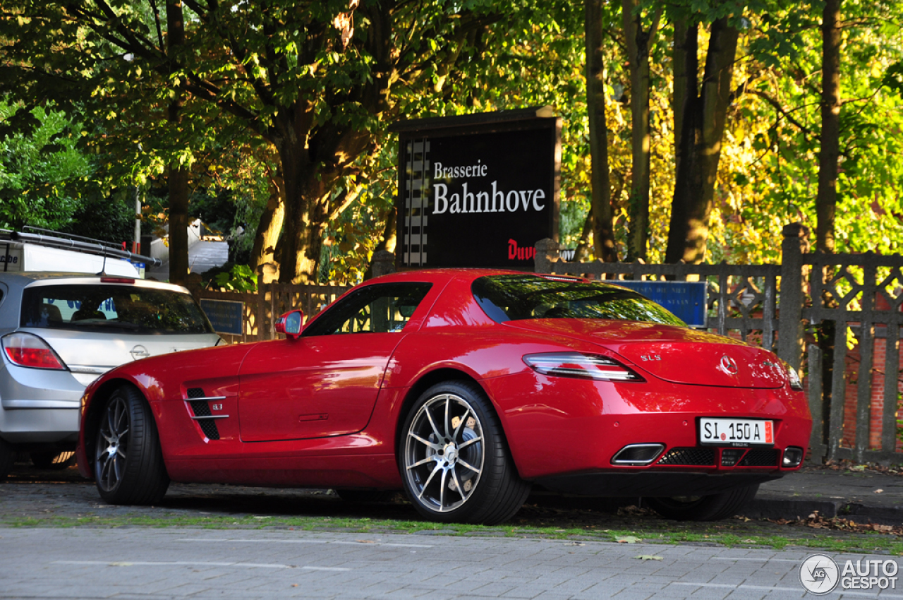 Mercedes-Benz SLS AMG